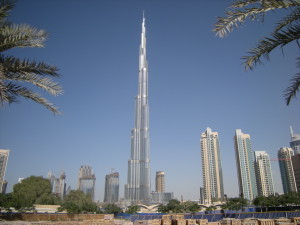 Dubai City-Burj Khalīfa (comparison with Burj al Mamlakah)